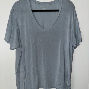 American Eagle Outfitters Women's Gray V-Neck Top